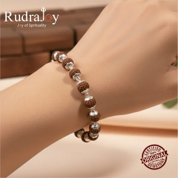 Rudraksha_Silver_Braclet_(8-9_Mm_Rudraksha)