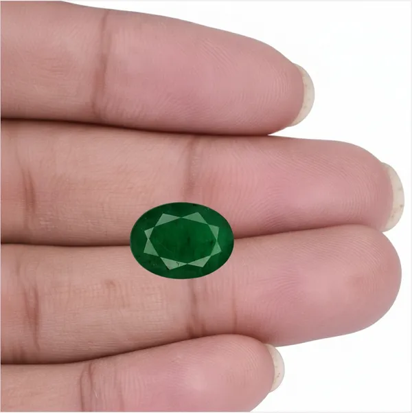 Natural_Green_Emerald_(Panna)_4.73_Carats