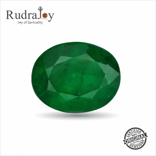 Natural_Green_Emerald_(Panna)_4.03_Carats