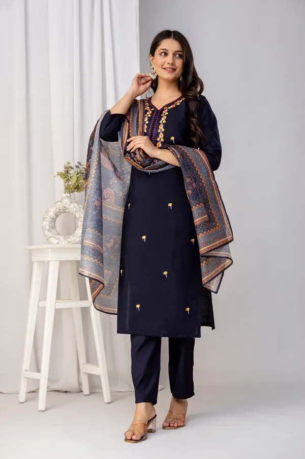 Black_Embroidery_kurta_set