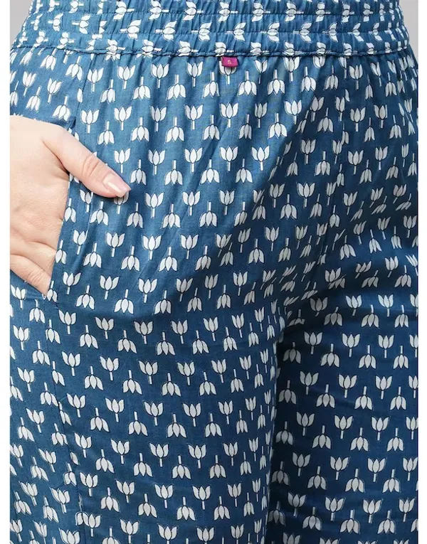 Blue_Floral_Printed_Kurti_Pant_Set_For_Women_