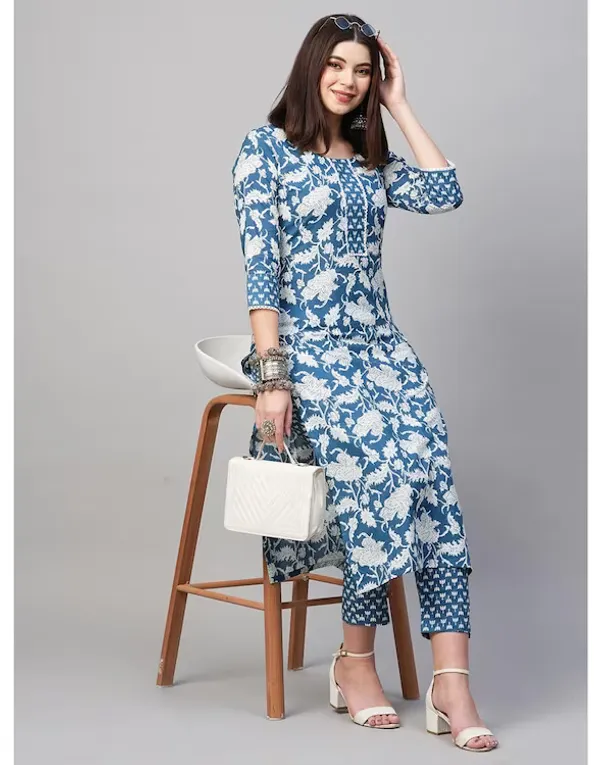 Blue_Floral_Printed_Kurti_Pant_Set_For_Women_