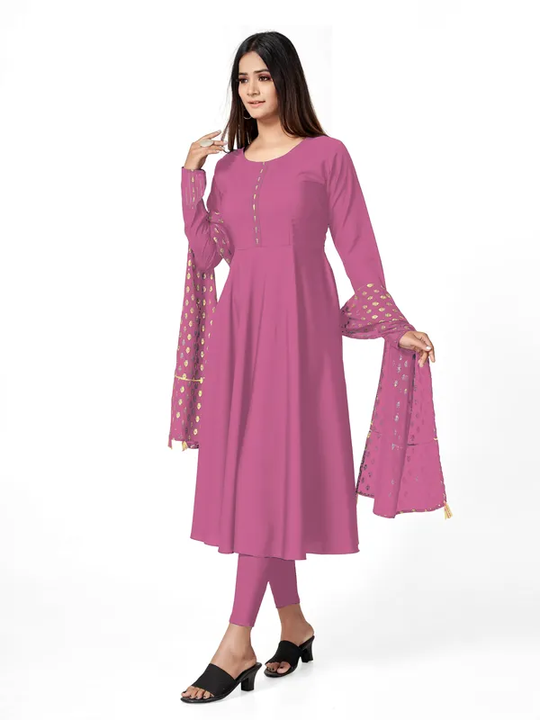 Pink_Crepe_kurti_&_Dupatta_Set_For_Women