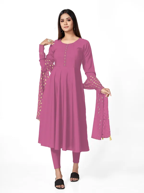 Pink_Crepe_kurti_&_Dupatta_Set_For_Women