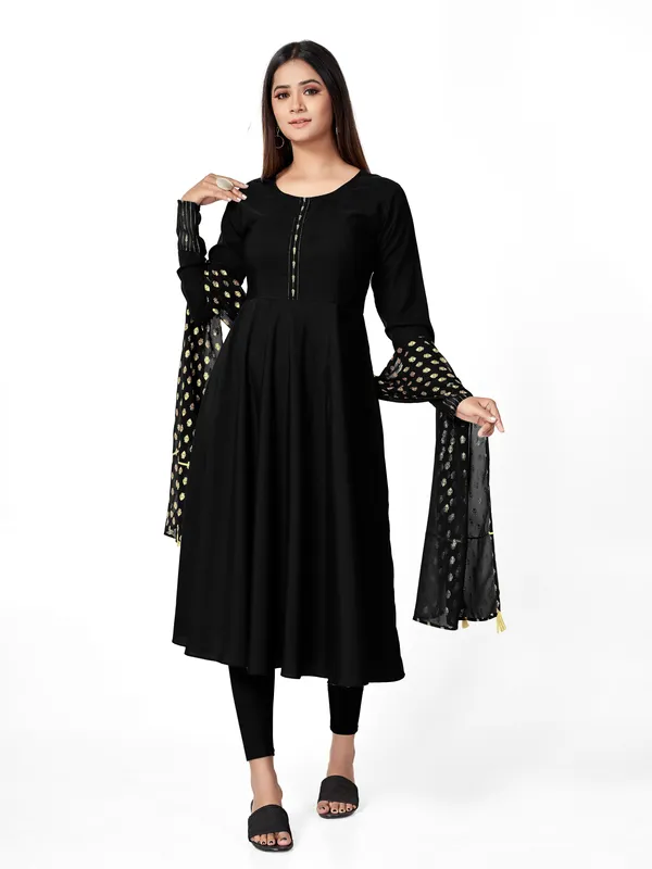 Black__Crepe_Kurti_&_Dupatta_Set_For_Women