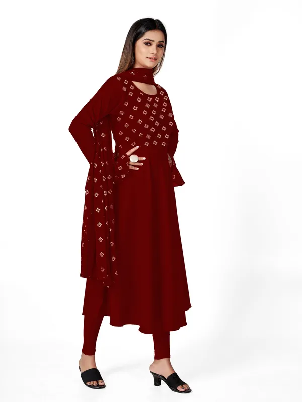 Maroon_Crepe_Kurti_&_Dupatta_Set_For_Women