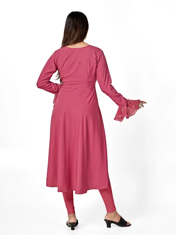 Pink_Crepe_Kurti_&_Dupatta_Set_For_Women