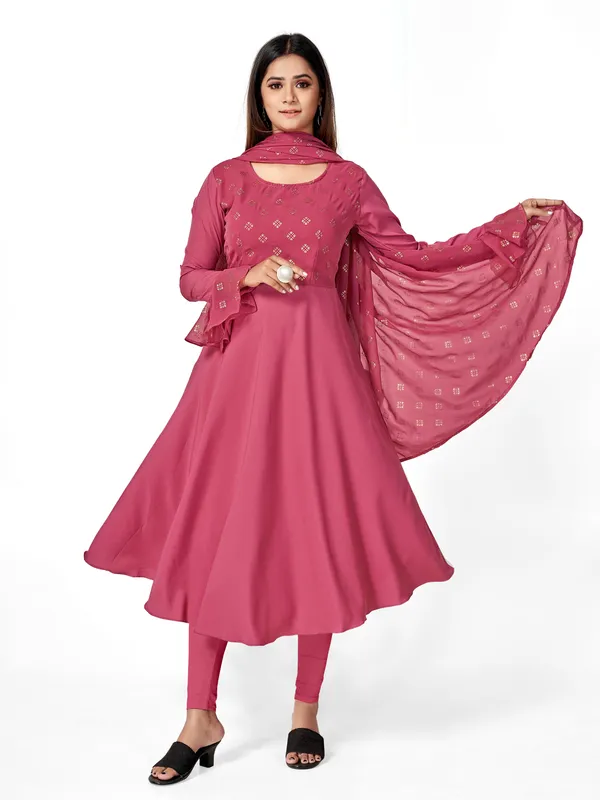 Pink_Crepe_Kurti_&_Dupatta_Set_For_Women