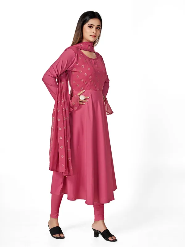 Pink_Crepe_Kurti_&_Dupatta_Set_For_Women