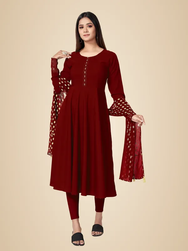 Maroon_Crepe_Kurti_&_Dupatta_Set_For_Women