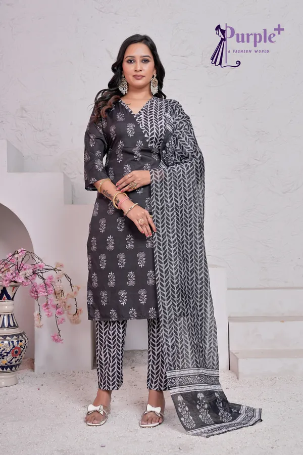 Black__Kurta_Pant_&_Dupatta_For_Women