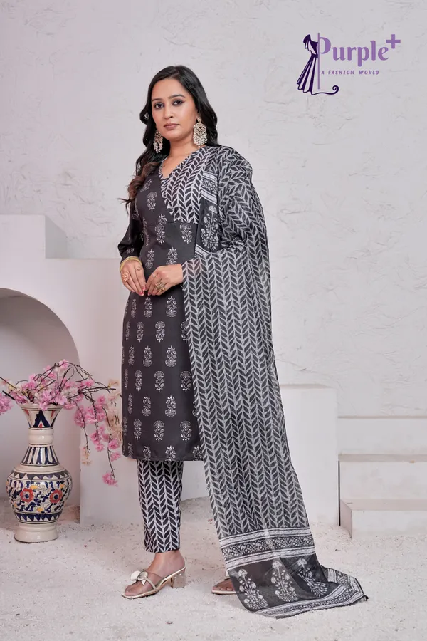 Black__Kurta_Pant_&_Dupatta_For_Women