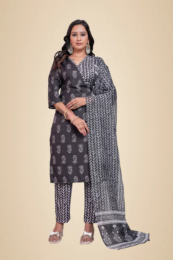 Black__Kurta_Pant_&_Dupatta_For_Women