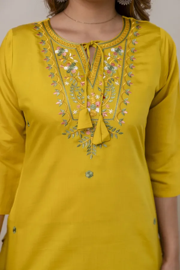 Yellow_Pure_Roman_Silk_Kurta_Pant_&_Dupatta_For_Women