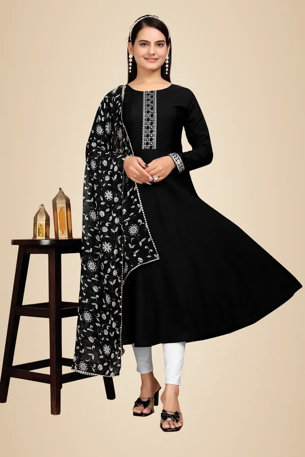 Black_Rayon_Slub_Kurta_Pant_&_Dupatta_For_Women