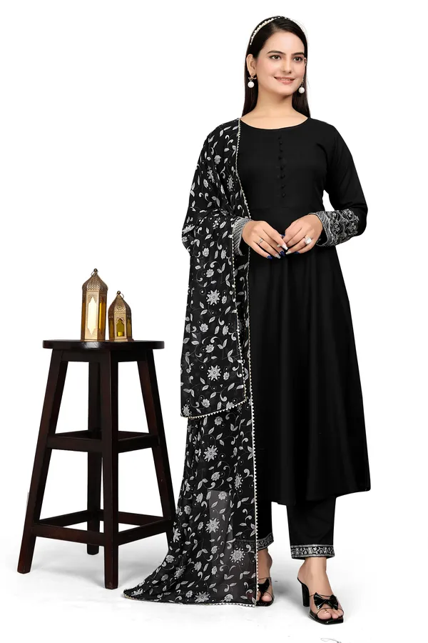 Black_Jacquard_Kurti_Pant_Set_For_Women
