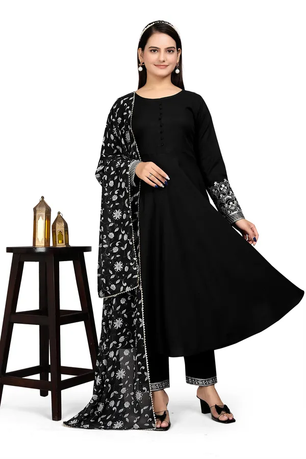 Black_Jacquard_Kurti_Pant_Set_For_Women