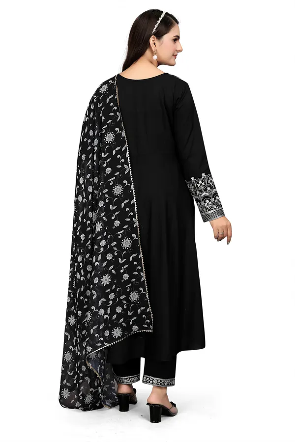 Black_Jacquard_Kurti_Pant_Set_For_Women