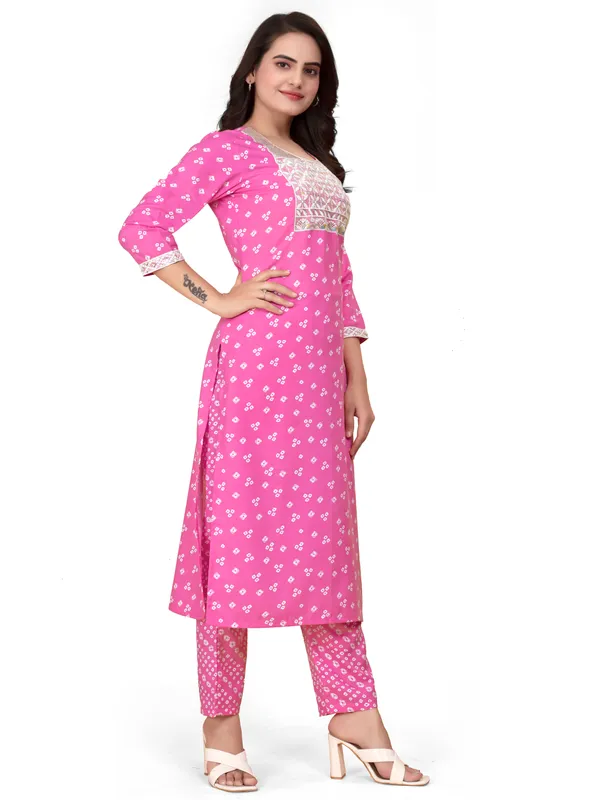 Pink_Cotton_Blend_Kurti_Pant_Set_For_Women
