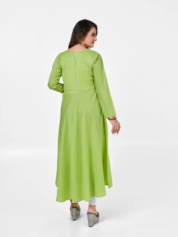 Pista_Parampara_Kurti_For_Women