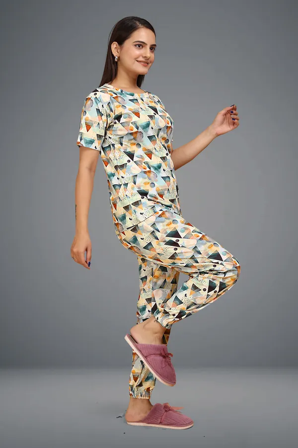 Women's__Triangle_Peach_Night_Suit_