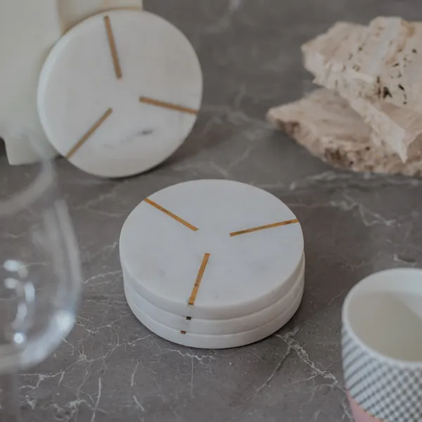 Pack_Of_4_White_Minimal_Brass_Bar_Coaster_For_Kitchen