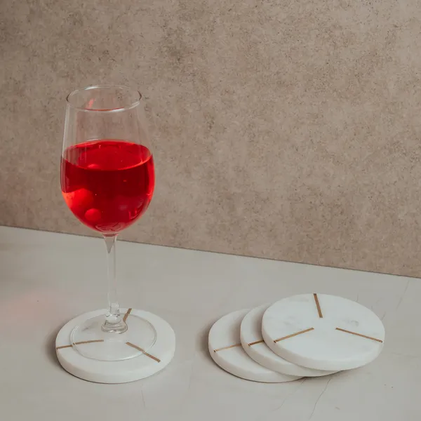 Pack_Of_4_White_Minimal_Brass_Bar_Coaster_For_Kitchen