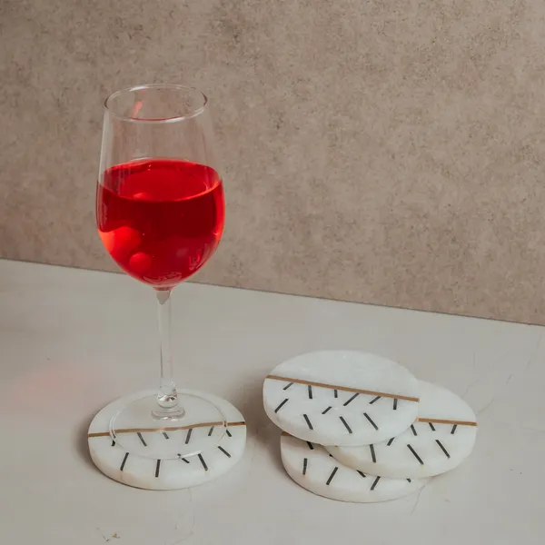 Pack_Of_4_White_Contrast_Brass_Stripe_Coaster_For_Kitchen