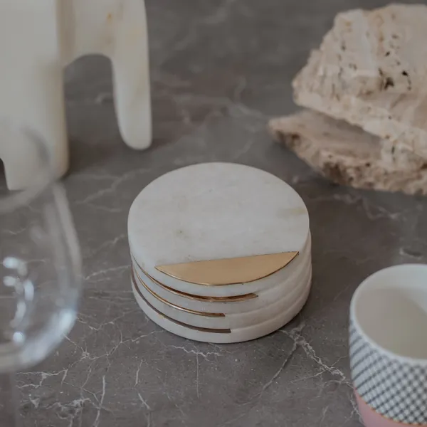 Pack_Of_4_White_Contemporary_Brass_Edge_Coaster_For_Kitchen