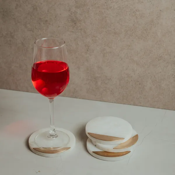 Pack_Of_4_White_Contemporary_Brass_Edge_Coaster_For_Kitchen