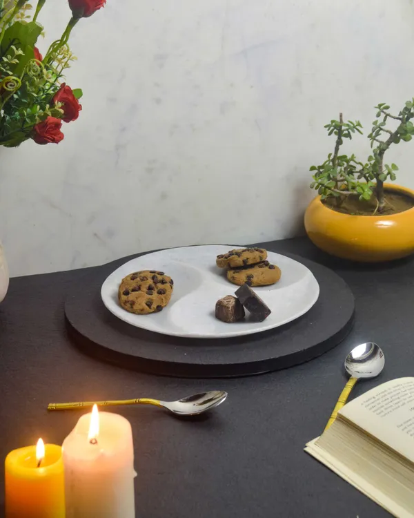 White_Seamless_Dinner_Platter_For_Kitchen