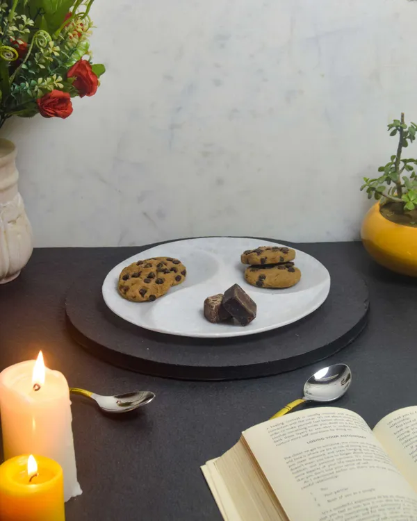 White_Seamless_Dinner_Platter_For_Kitchen