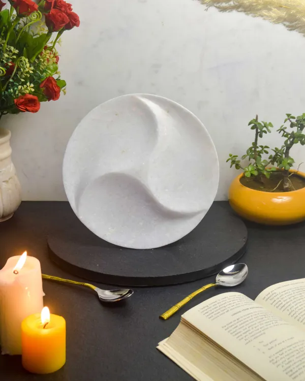 White_Seamless_Dinner_Platter_For_Kitchen