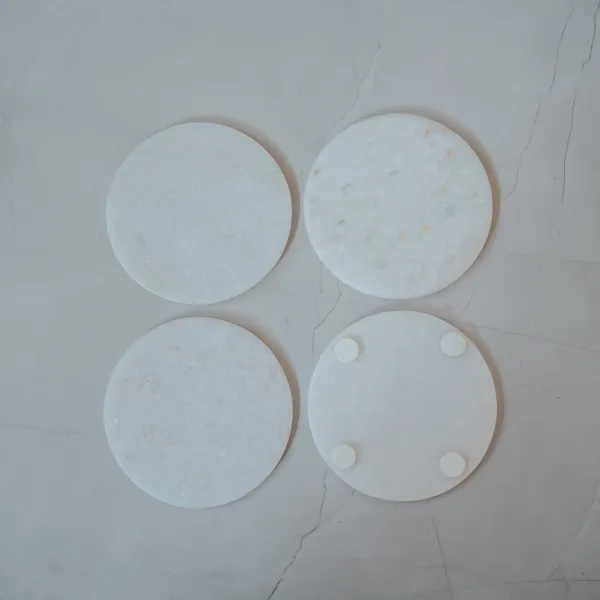 Pack_Of_4_White_Italian_Marble_Coasters_For_Kitchen