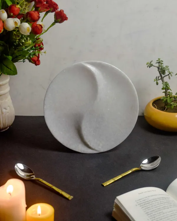 White_Versatile_Square_Vanity_Tray_For_Kitchen