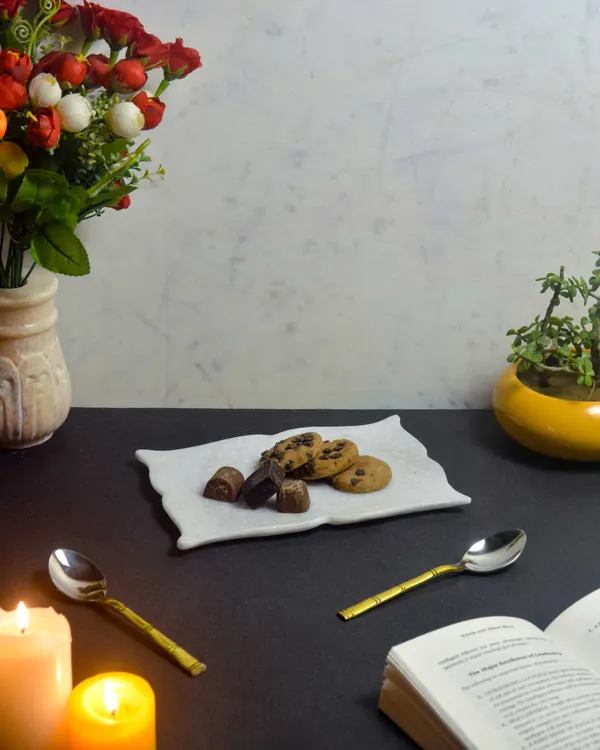 White_Rectangular_Dessert_Marble_Tray_For_Kitchen