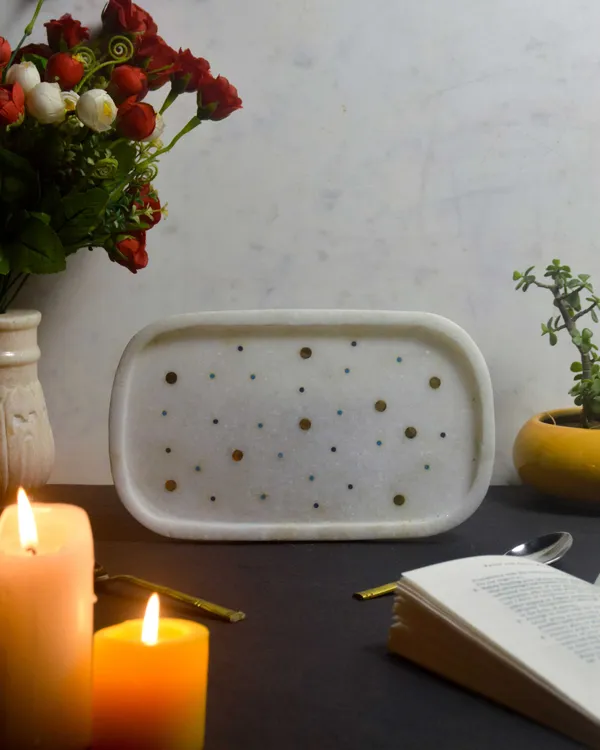 White_Guest_Room_Valet_Platter_For_Kitchen
