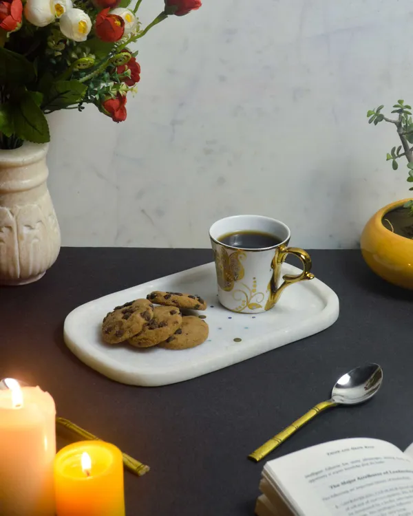 White_Polished_Rectangular_Key_Tray_For_Kitchen
