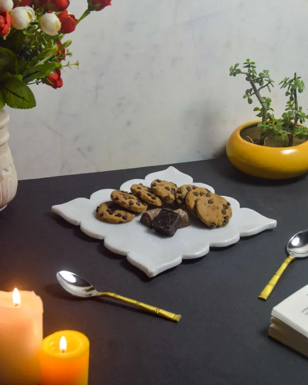 White_Polished_Square_Centerpiece_Tray_For_Kitchen