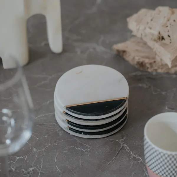 Pack_Of_4_White_Luxury_Brass_Script_Coaster_For_Kitchen