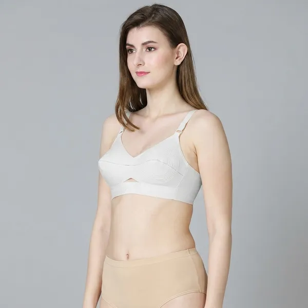 Winsome_Women_Full_Coverage_Non_Padded_Bra_(White)