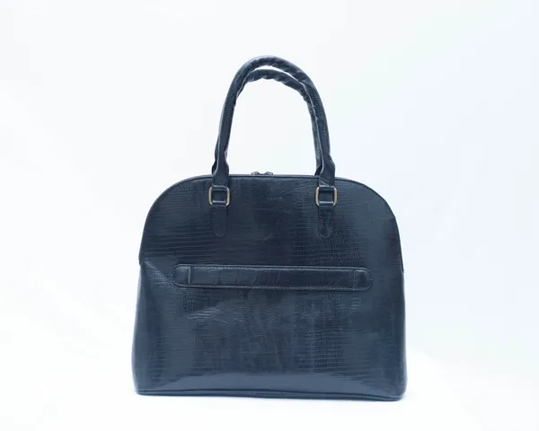 Manhattan_Noctis_Black_Leather_Premium__&_Elegant_Office_Handbag_For_Women_with_Laptop_&_Tab_Padding