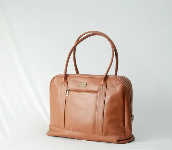 Meridian_Weekender_Tan_Leather_Premium_&_Elegant_Travel_Bag