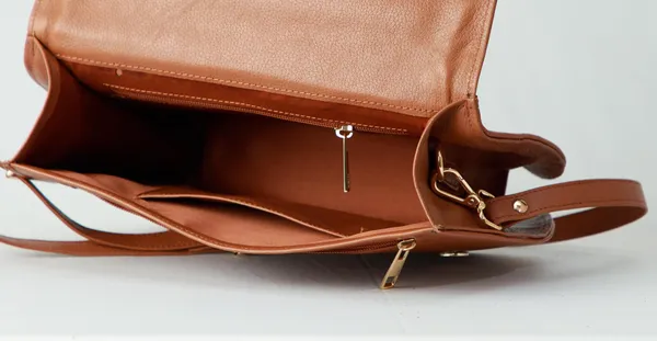 Tan_Leather_Premium_&_Elegant_Handbag_For_Women