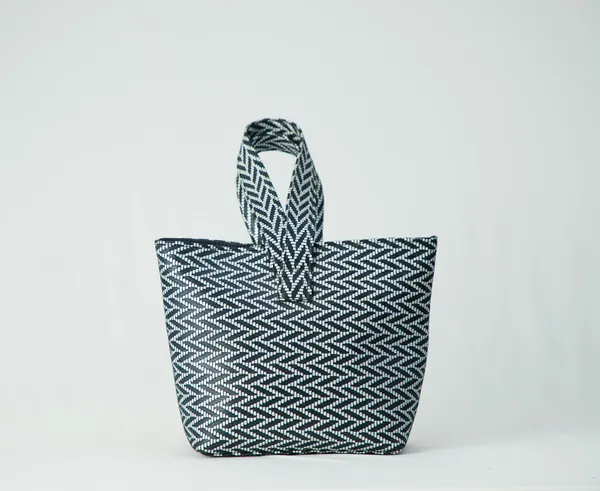 Chevron_Chic_Black_Leather_Premium_&_Elegant_Casual_Wrist_Bag_For_Women