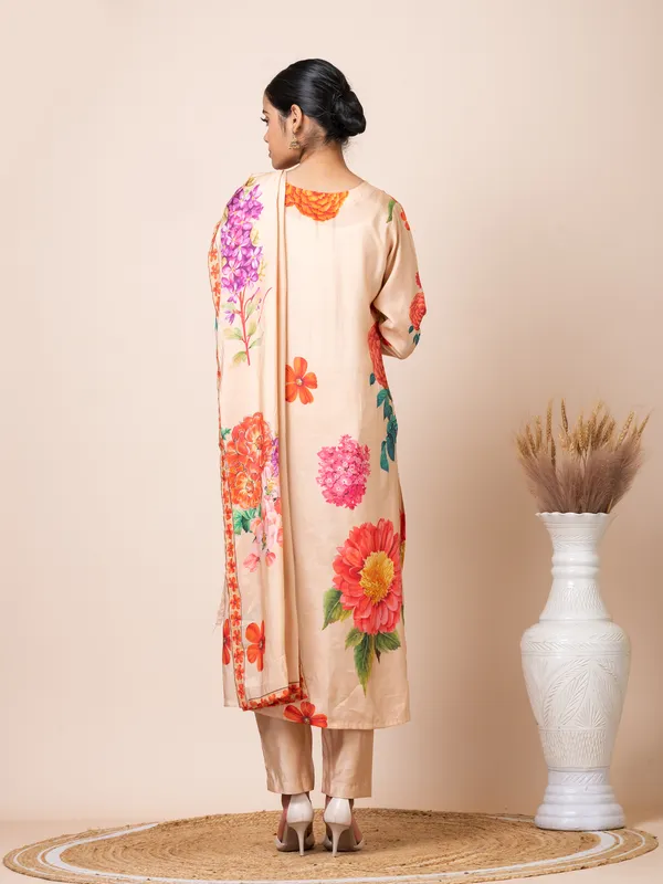 Beige_Muslin_Printed_Kurta_Set_For_Women