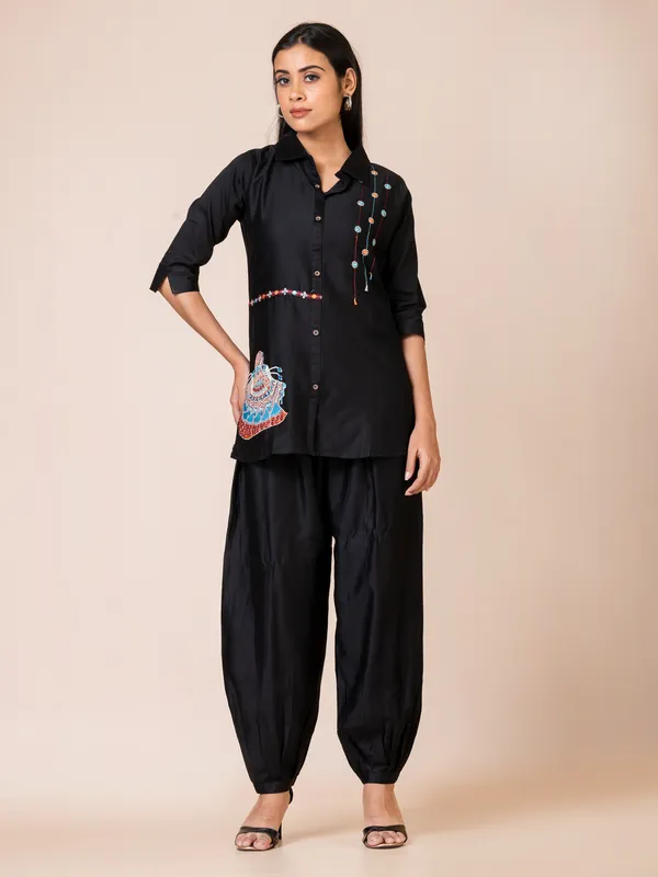 Black_Silk_Embroidered_Co-Ord_Set_For_Women