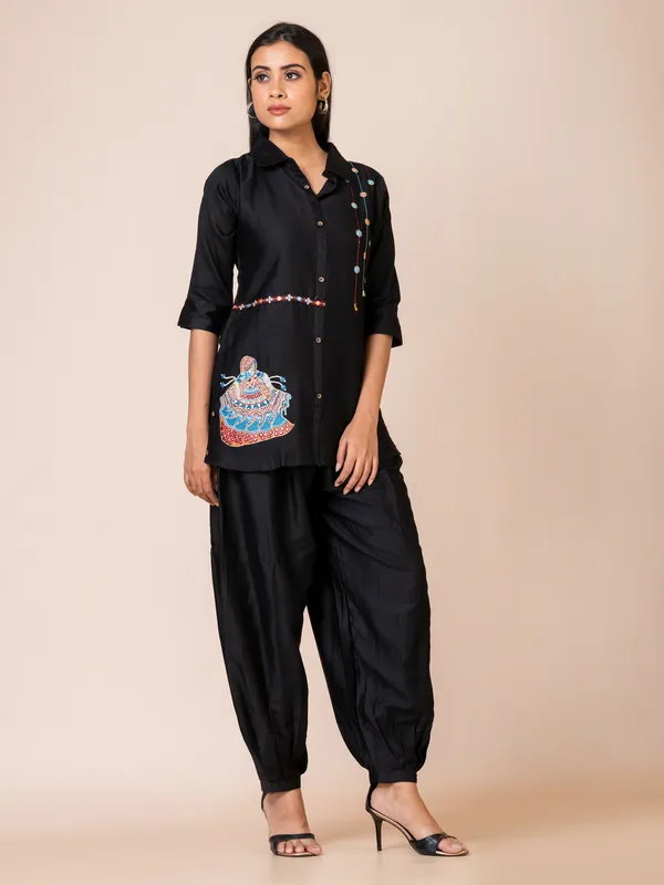 Black_Silk_Embroidered_Co-Ord_Set_For_Women