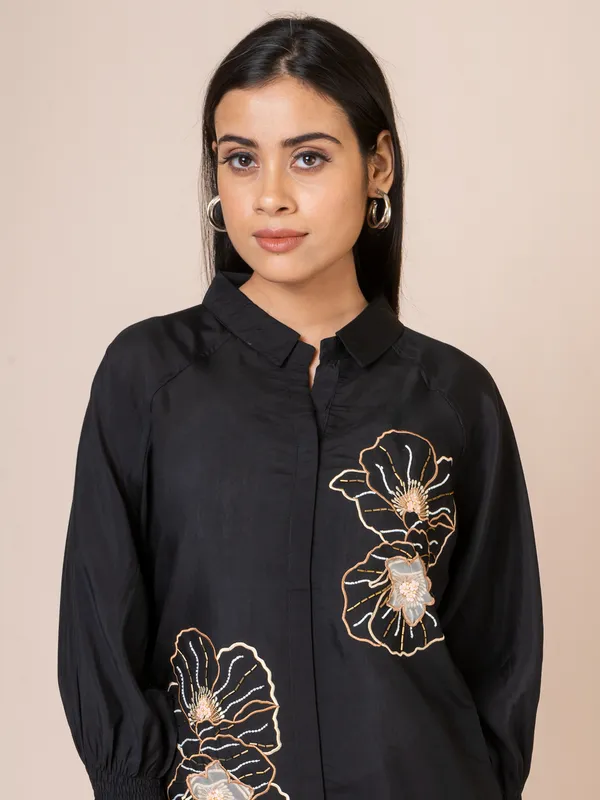 Black_Silk_Embroidered_Co-Ord_Set_For_Women