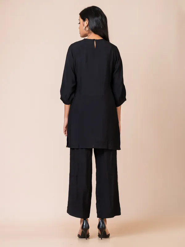 Black_Silk_Embroidered_Co-Ord_Set_For_Women